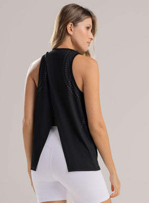 Blusa deportiva color negro para mujer, marca BABALÚ, referencia 113323, vista frontal. Compra al por mayor en babalu.com.co en COP.
