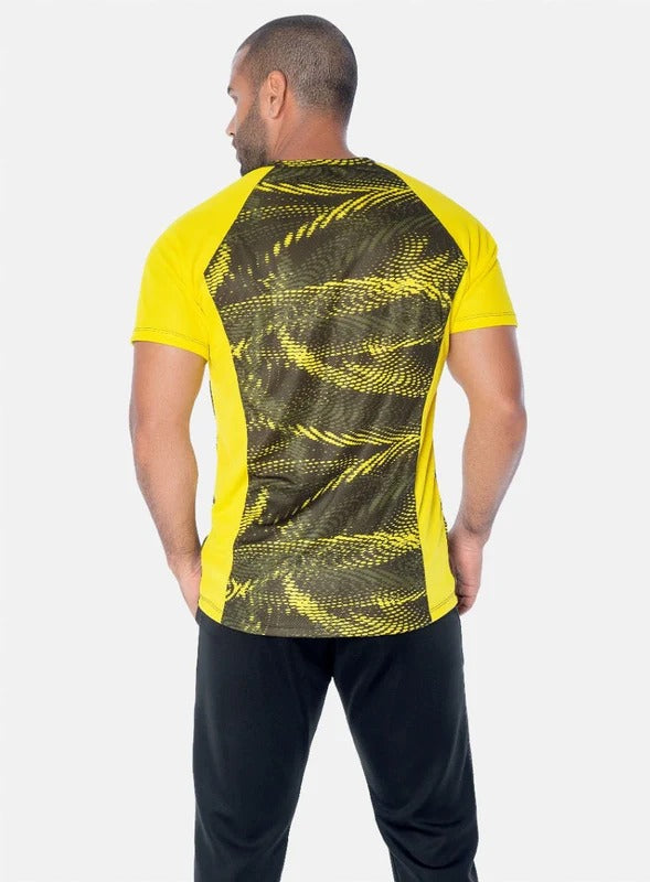 CAMISETA  DEPORTIVA SIBLIMADA CON CORTES  EN CONTRASTE