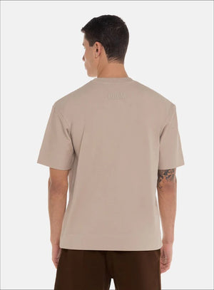 Camiseta oversize color beige para hombre, marca BBL MEN, referencia 19, vista trasera. Compra al por mayor en babalu.com.co en COP.