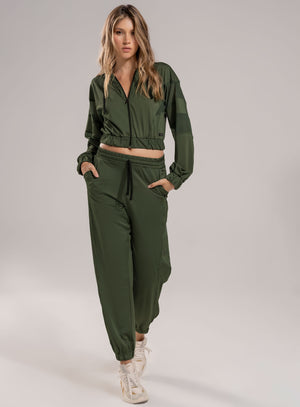 Pantalon deportivo color verde para mujer, marca BABALÚ, referencia 112343, vista frontal. Compra al por mayor en babalu.com.co en COP.