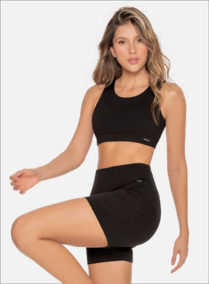 Top deportivo color negro para mujer, marca BABALÚ, referencia 110863, vista frontal. Compra al por mayor en babalu.com.co en COP.