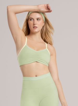 Top deportivo color verde para mujer, marca BABALÚ, referencia 115823, vista frontal. Compra al por mayor en babalu.com.co en COP.