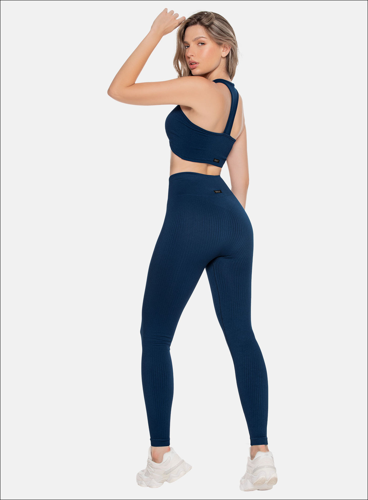 TOP DEPORTIVO SIN COSTURAS - PRECIO ESPECIAL