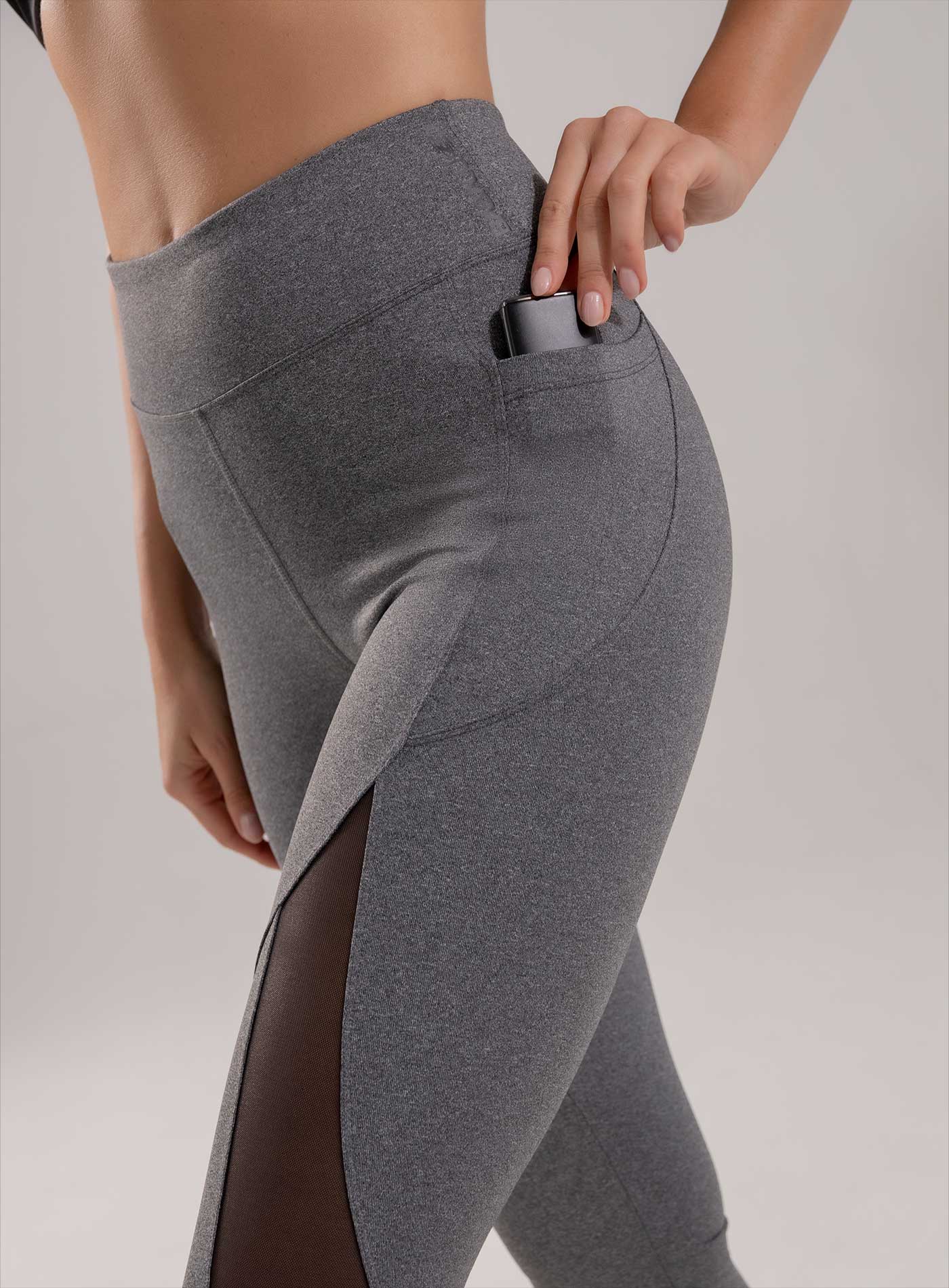 LEGGINS DEPORTIVO TELA SUPPLEX CON CORTES EN TELA SEMI TRANSPARENTE