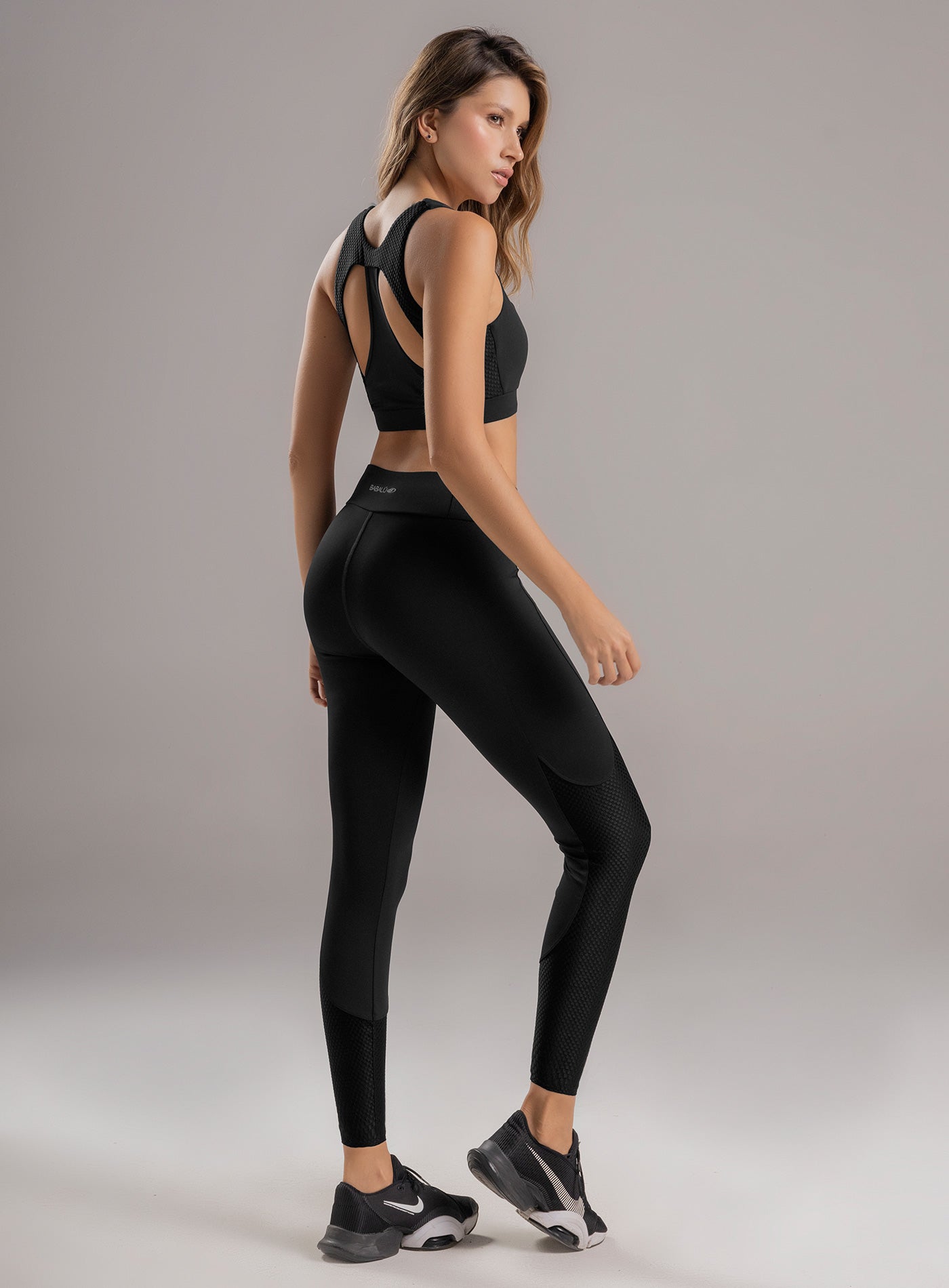 LEGGINS DEPORTIVO TELA KIARA CON CORTE DECORATIVO