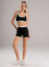 SHORT DEPORTIVO TELA SUPPLEX SESGOS EN CONTRASTE