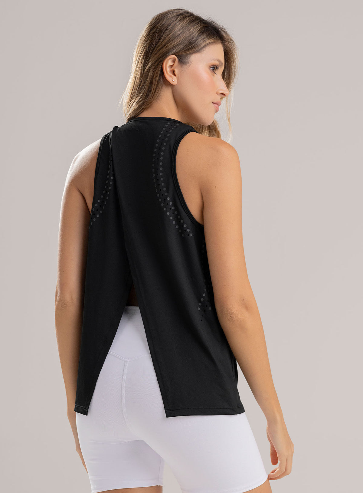 BLUSA DEPORTIVA CON ESTAMPADO - PRECIO ESPECIAL