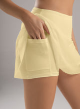 FALDA DEPORTIVA EN TELA SEMI TRANSPARENTE INCLUYE SHORT INTERNO