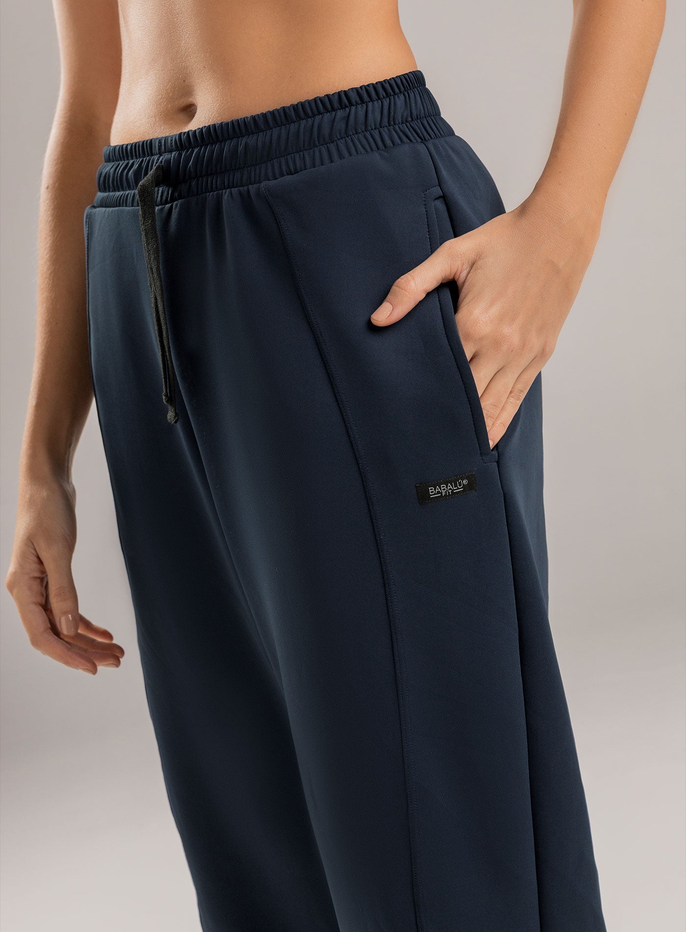 PANTALÓN DEPORTIVO SILUETA RECTA