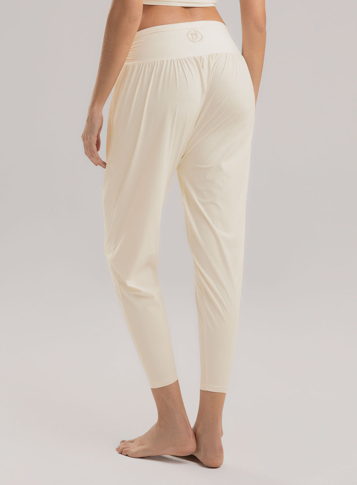 PANTALÓN DEPORTIVO BOMBACHO TIPO ALADINO - PRECIO ESPECIAL