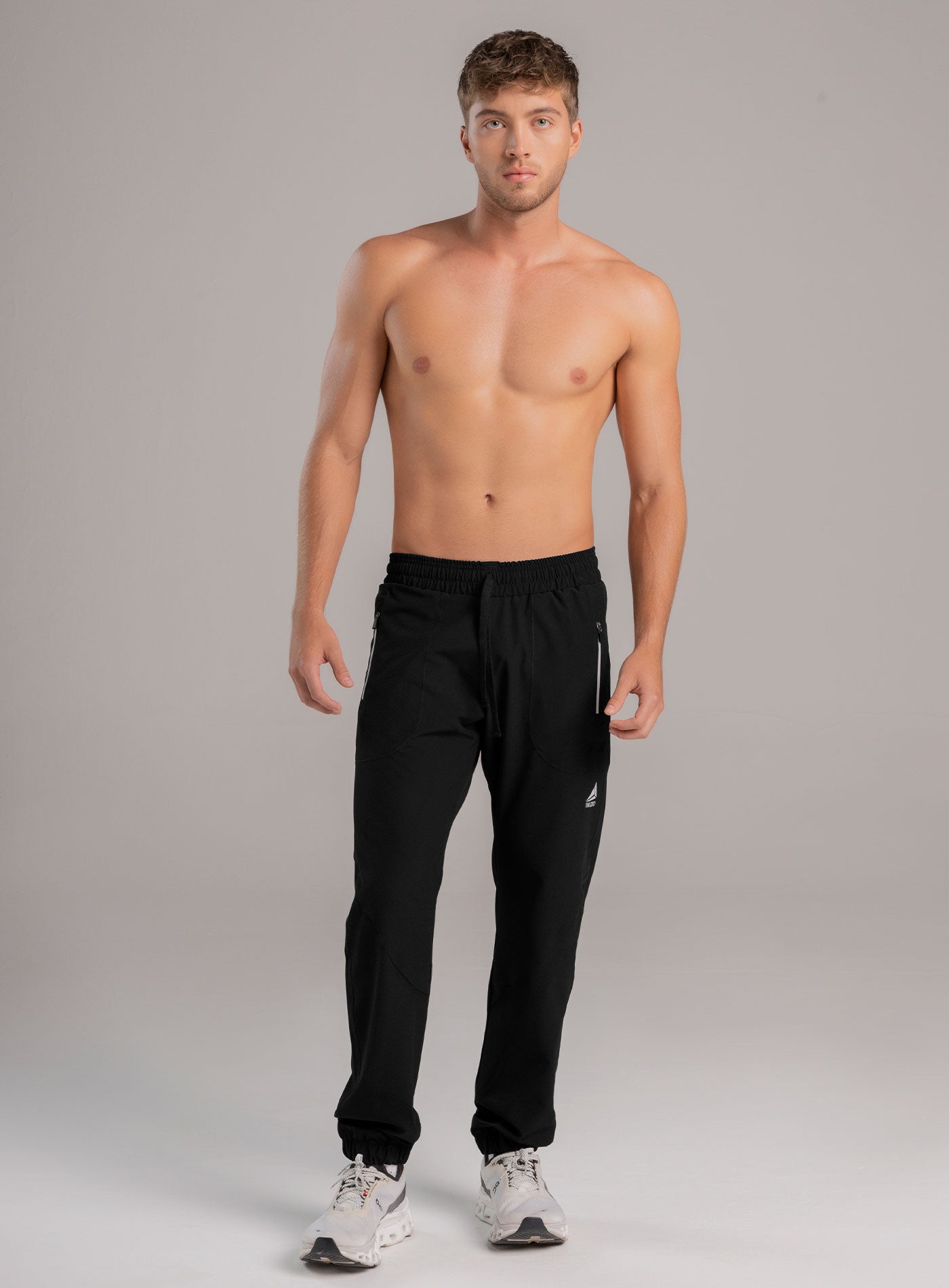 SUDADERA DEPORTIVA SEMI IMPERMEABLE, BOLSILLOS CON CIERRE REFLECTIVO