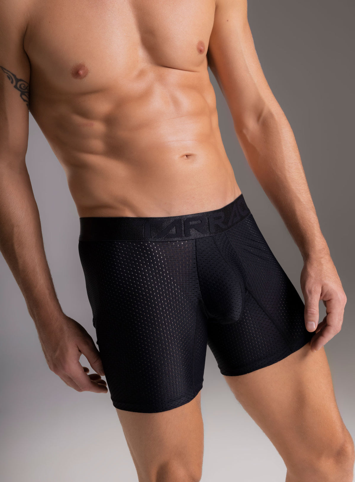 Boxer largo color negro para hombre, marca TARRAO, referencia 62201, vista frontal. Compra al por mayor en babalu.com.co en COP.
