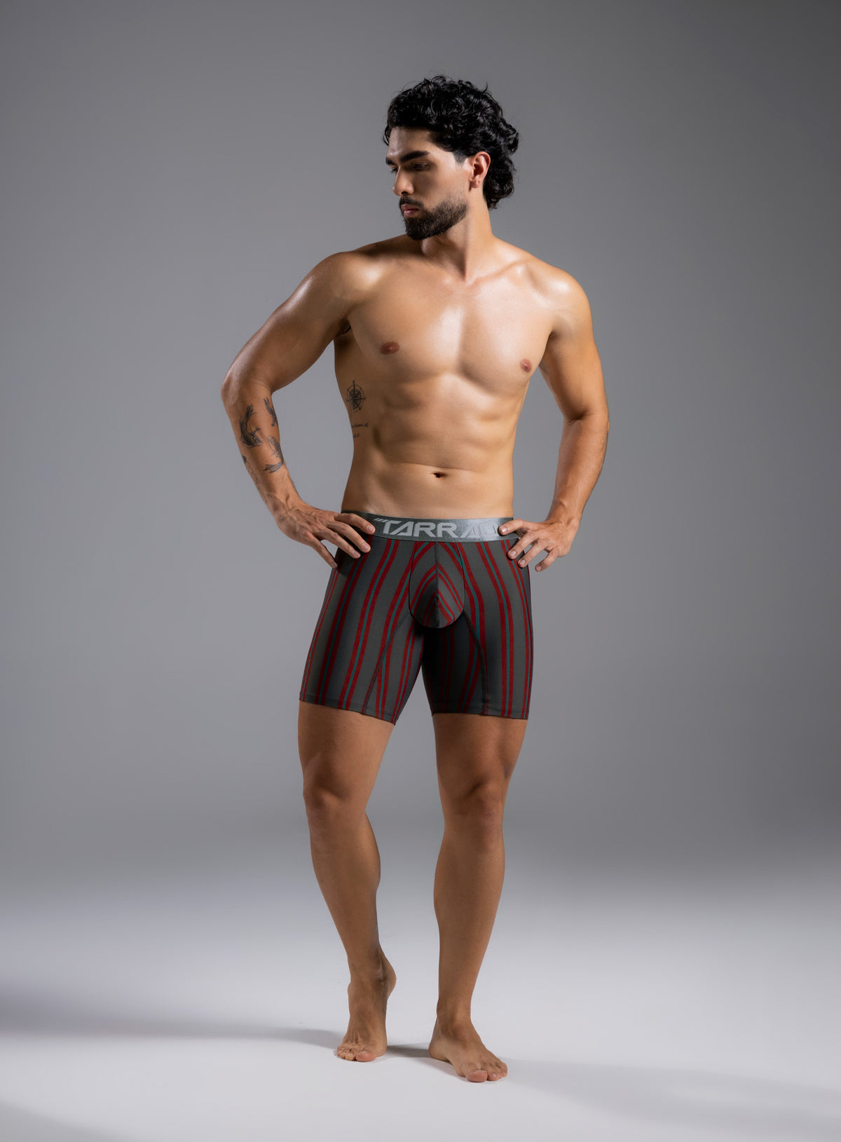 Boxer microfibra color gris para hombre, marca TARRAO, referencia 17001f, vista frontal. Compra al por mayor en babalu.com.co en COP.