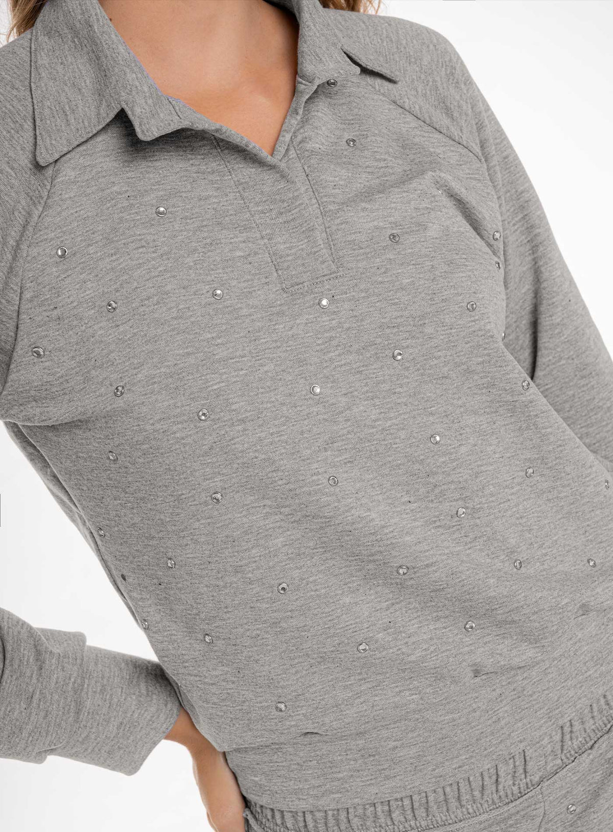 Buzo casual color gris para mujer, marca BABALÚ, referencia 110953, vista frontal. Compra al por mayor en babalu.com.co en COP.