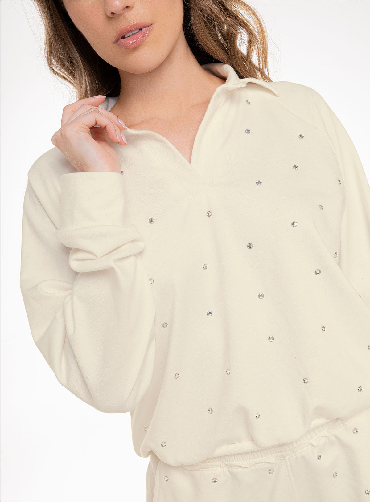 Buzo casual color marfil para mujer, marca BABALÚ, referencia 110953, vista frontal. Compra al por mayor en babalu.com.co en COP.
