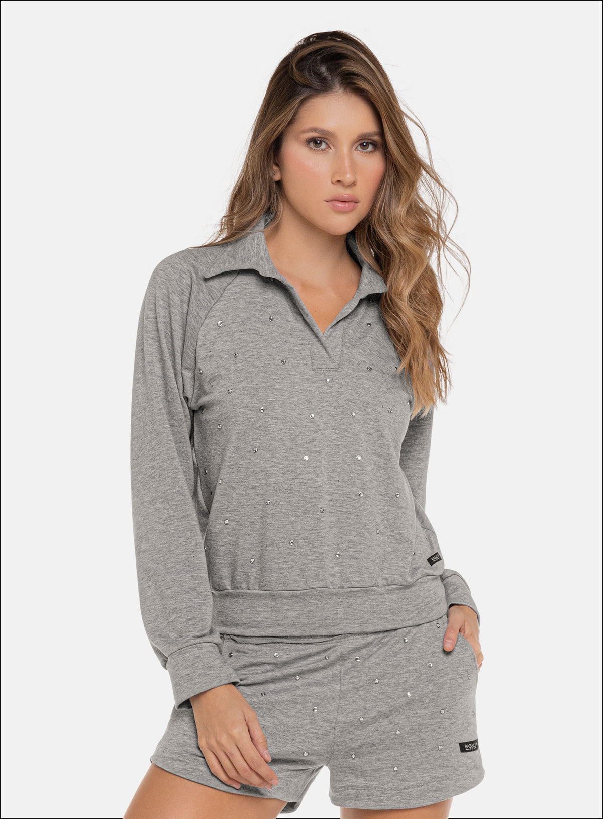 Buzo casual con diseño en pedreria - PRECIO ESPECIAL