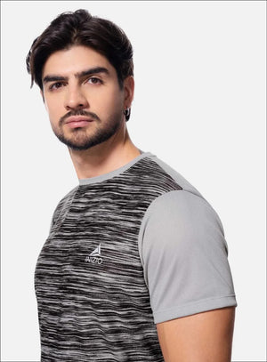 Camiseta deportiva color gris para hombre, marca INIZIO, referencia 86526, vista frontal. Compra al por mayor en babalu.com.co en COP.