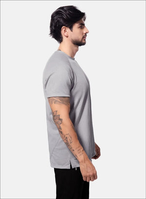 Camiseta deportiva color gris para hombre, marca INIZIO, referencia 86536, vista lateral. Compra al por mayor en babalu.com.co en COP.