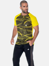 CAMISETA  DEPORTIVA SIBLIMADA CON CORTES  EN CONTRASTE
