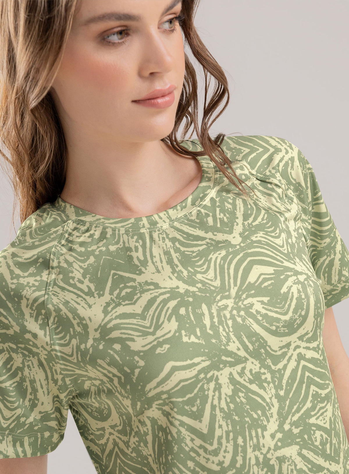Camiseta deportiva para mujer, marca BABALÚ, referencia 113883, vista detalle. Compra al por mayor en babalu.com.co en COP.
