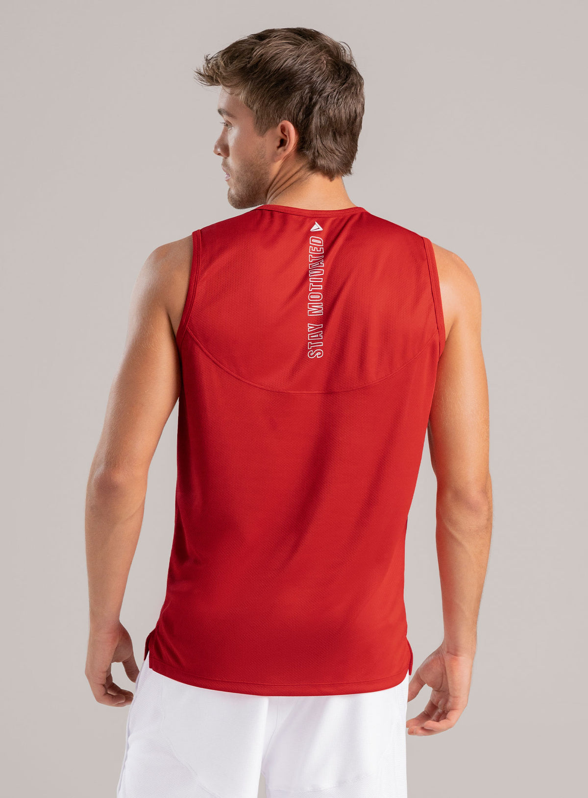 Camisilla deportiva color rojo para hombre, marca INIZIO, referencia 86566, vista trasera. Compra al por mayor en babalu.com.co en COP.