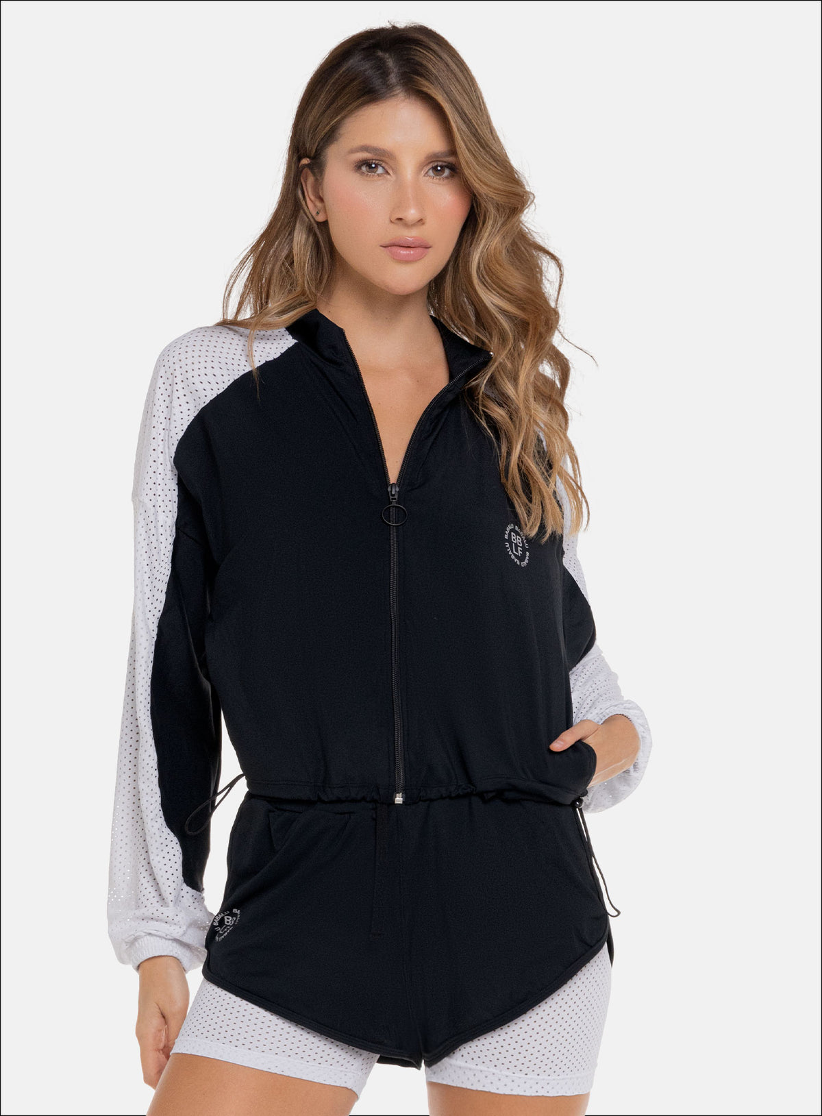 Chaqueta deportiva color negro para mujer, marca BABALÚ, referencia 109153, vista frontal. Compra al por mayor en babalu.com.co en COP.