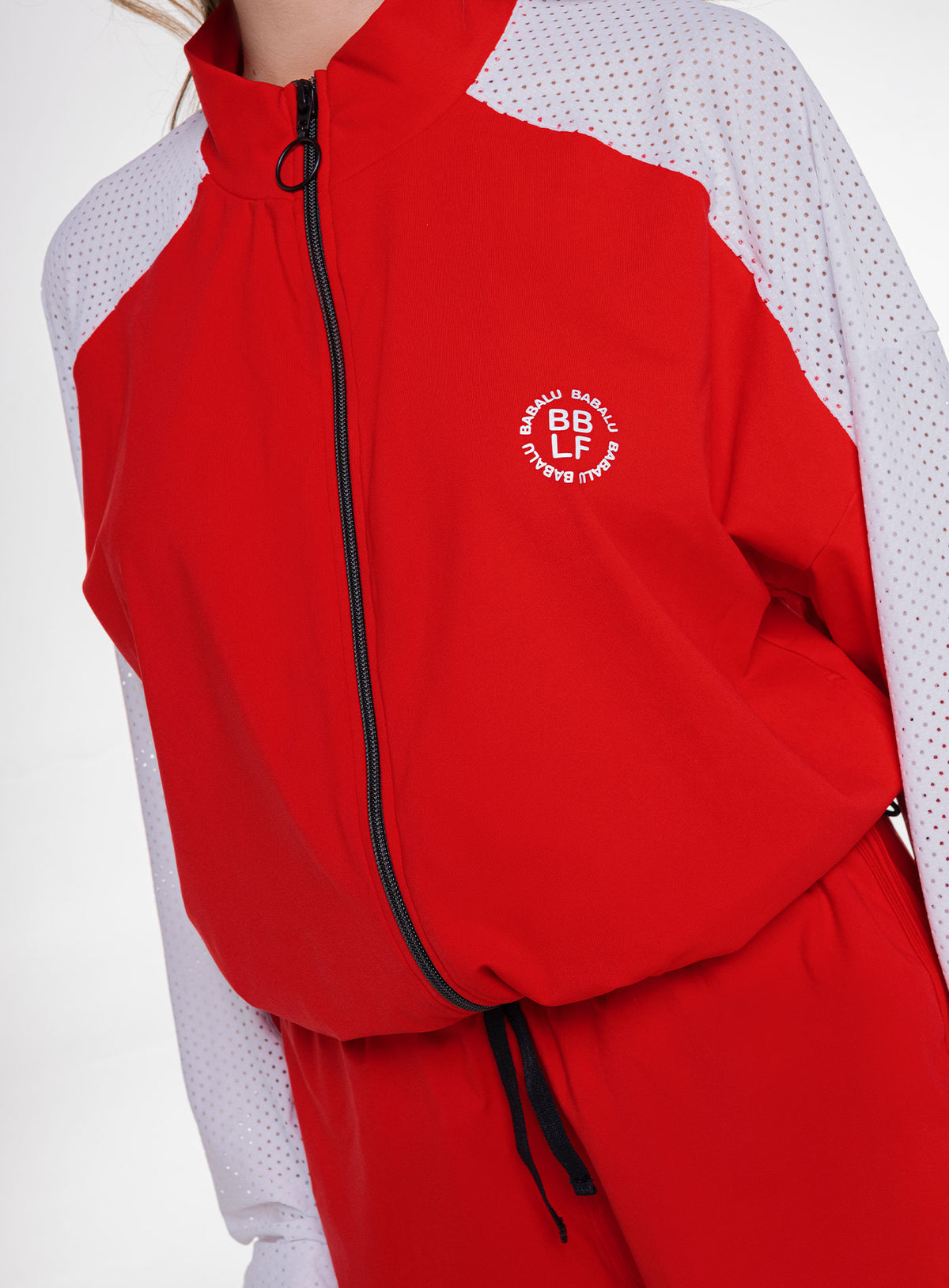 Chaqueta deportiva color rojo para mujer, marca BABALÚ, referencia 109153, vista frontal. Compra al por mayor en babalu.com.co en COP.