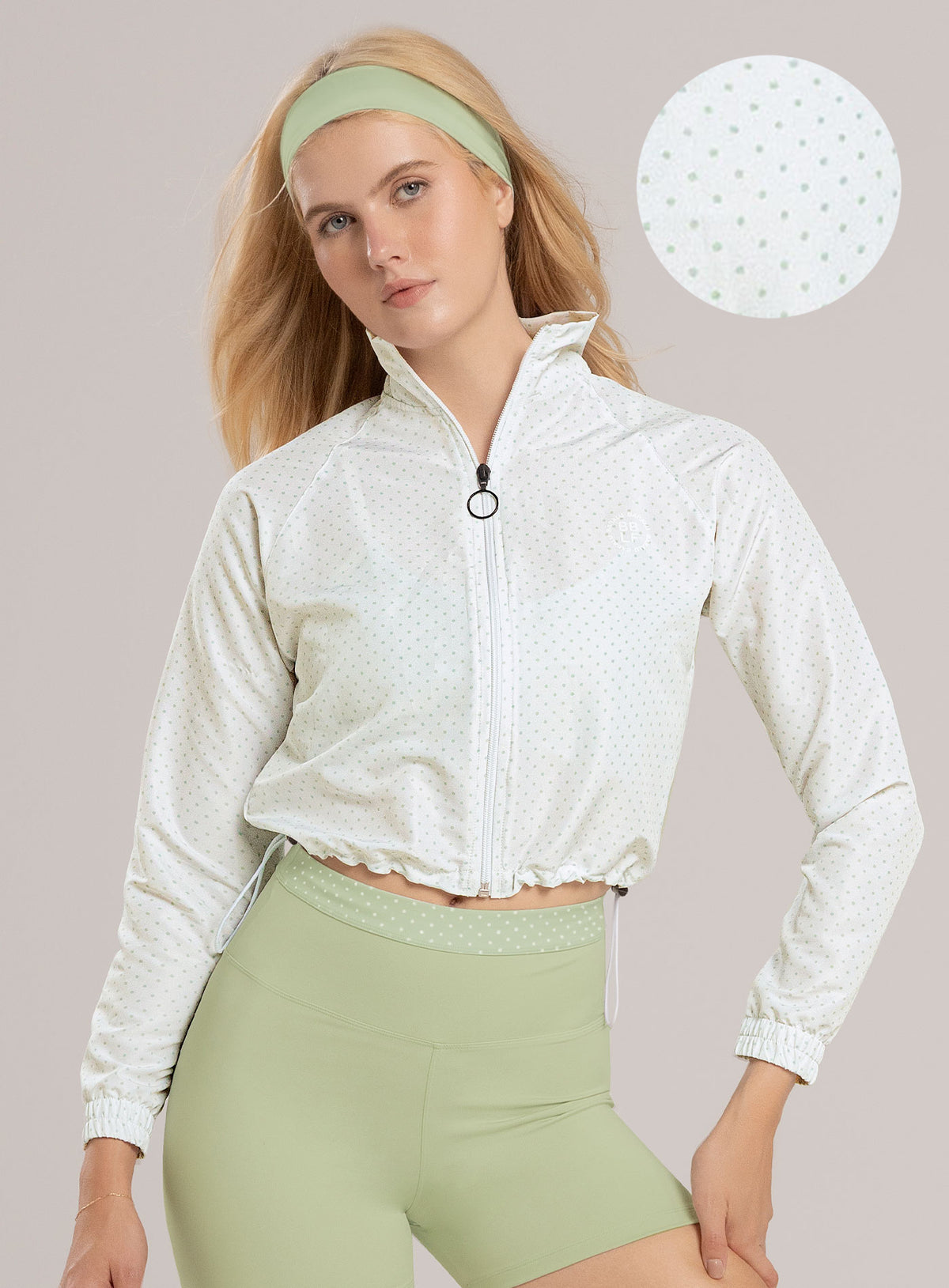 Chaqueta deportiva color verde para mujer, marca BABALÚ, referencia 115913, vista frontal. Compra al por mayor en babalu.com.co en COP.
