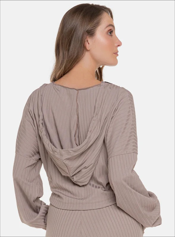 Chompa casual color taupe para mujer, marca BABALÚ, referencia 111703, vista trasera. Compra al por mayor en babalu.com.co en COP.