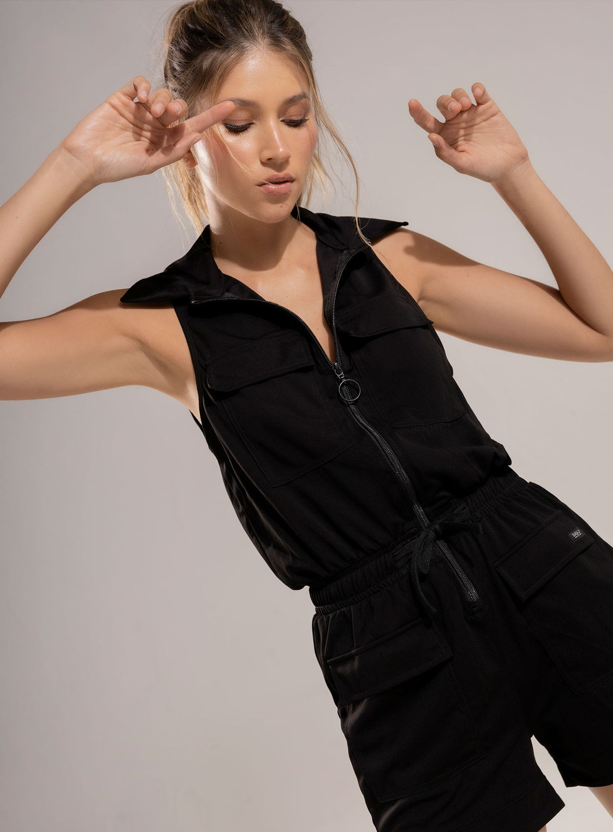 Enterizo casual color negro para mujer, marca BABALÚ, referencia 112253, vista frontal. Compra al por mayor en babalu.com.co en COP.