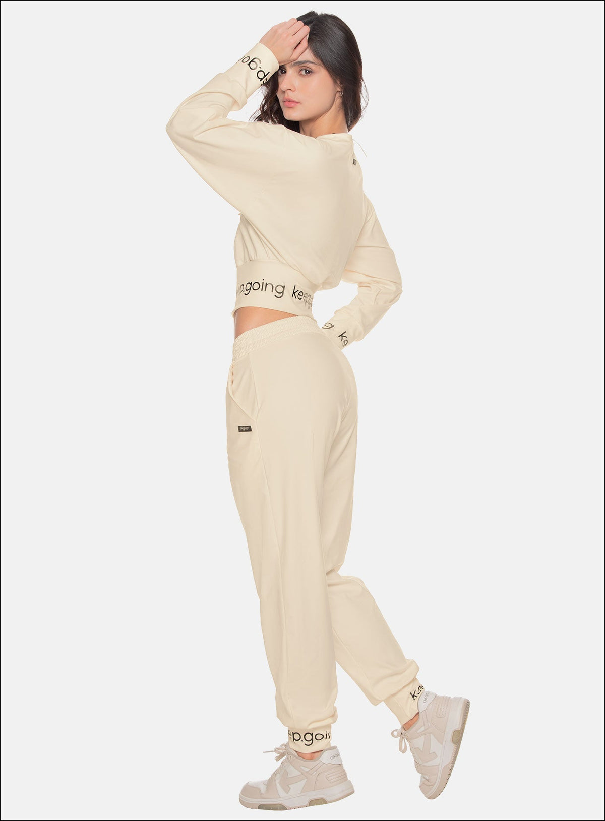 Jogger deportivo color marfil para mujer, marca BABALÚ, referencia 109473, vista lateral. Compra al por mayor en babalu.com.co en COP.
