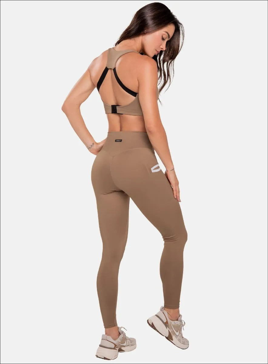 Leggins deportivo color arequipe para mujer, marca BABALÚ, referencia 107033, vista trasera. Compra al por mayor en babalu.com.co en COP.