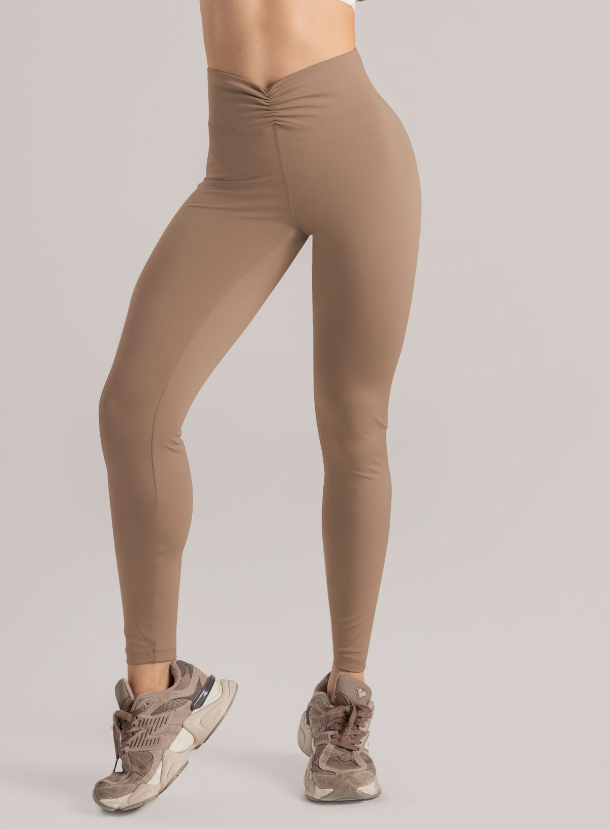 Leggins deportivo color arequipe para mujer, marca BABALÚ, referencia 113663, vista frontal. Compra al por mayor en babalu.com.co en COP.
