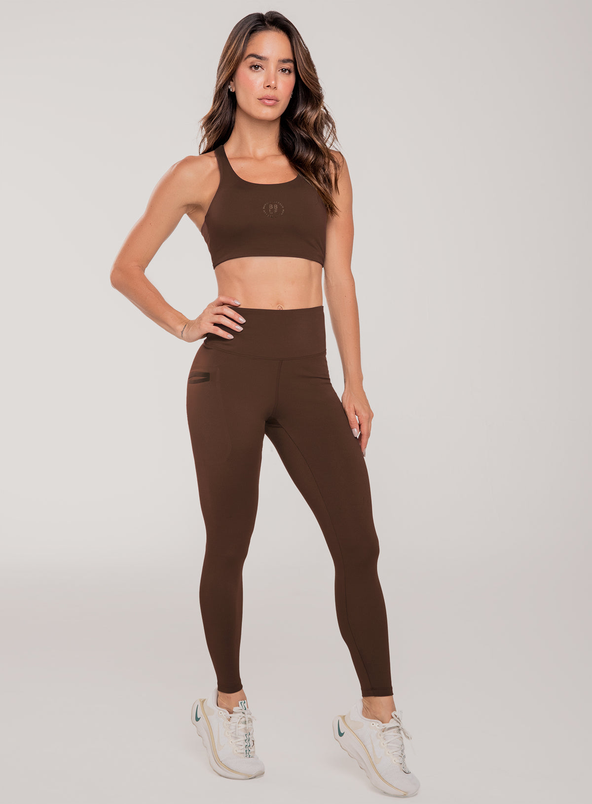 Leggins deportivo color cafe para mujer, marca BABALÚ, referencia 107033, vista frontal. Compra al por mayor en babalu.com.co en COP.