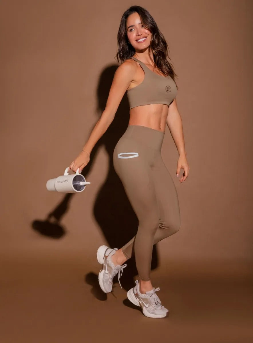 Leggins deportivo color gris para mujer, marca BABALÚ, referencia 107033, vista frontal. Compra al por mayor en babalu.com.co en COP.