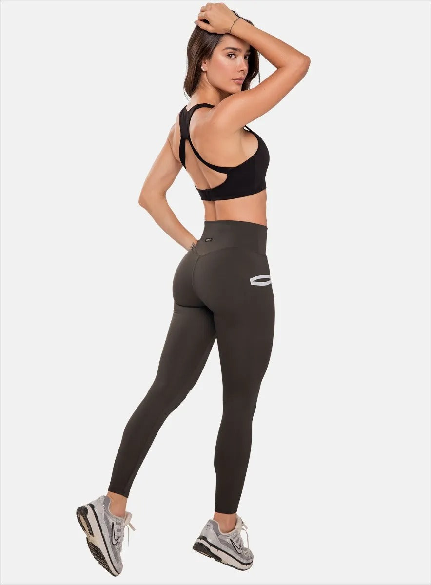 Leggins deportivo color negro para mujer, marca BABALÚ, referencia 107033, vista trasera. Compra al por mayor en babalu.com.co en COP.