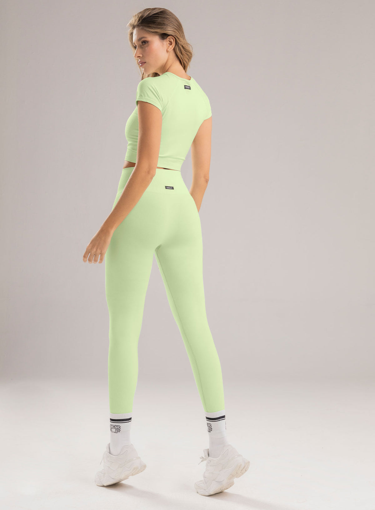 Leggins deportivo color verde, marca BABALÚ, referencia 113253, vista detalle. Compra al por mayor en babalu.com.co en COP.