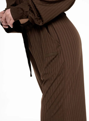 Pantalon casual color cafe para mujer, marca BABALÚ, referencia 111713, vista lateral. Compra al por mayor en babalu.com.co en COP.