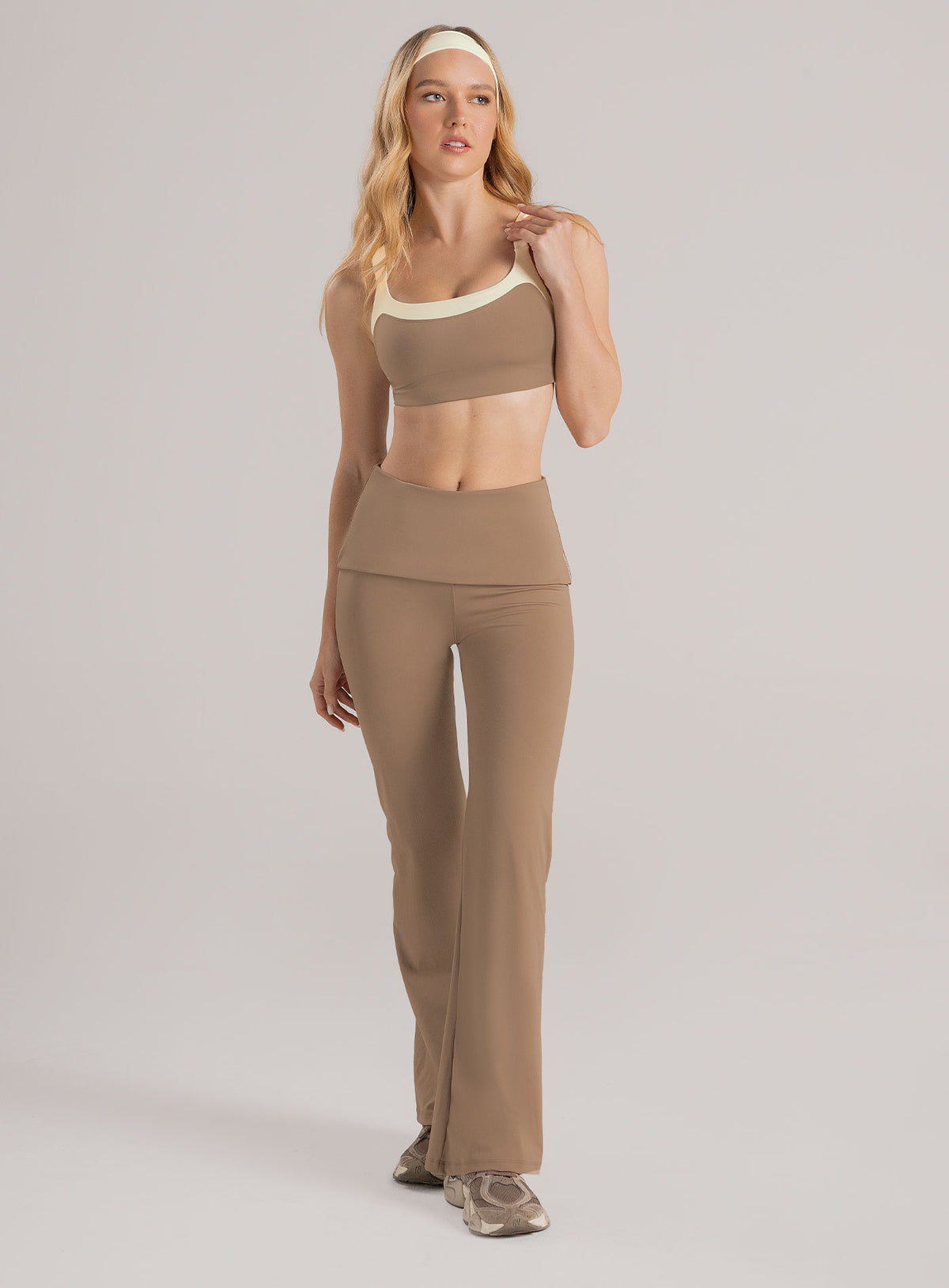 Pantalon deportivo color arequipe para mujer, marca BABALÚ, referencia 114043, vista frontal. Compra al por mayor en babalu.com.co en COP.