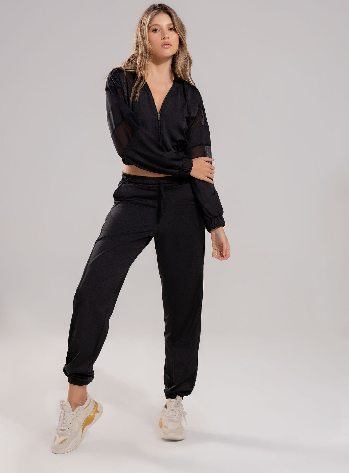 Pantalon deportivo color negro para mujer, marca BABALÚ, referencia 112343, vista frontal. Compra al por mayor en babalu.com.co en COP.