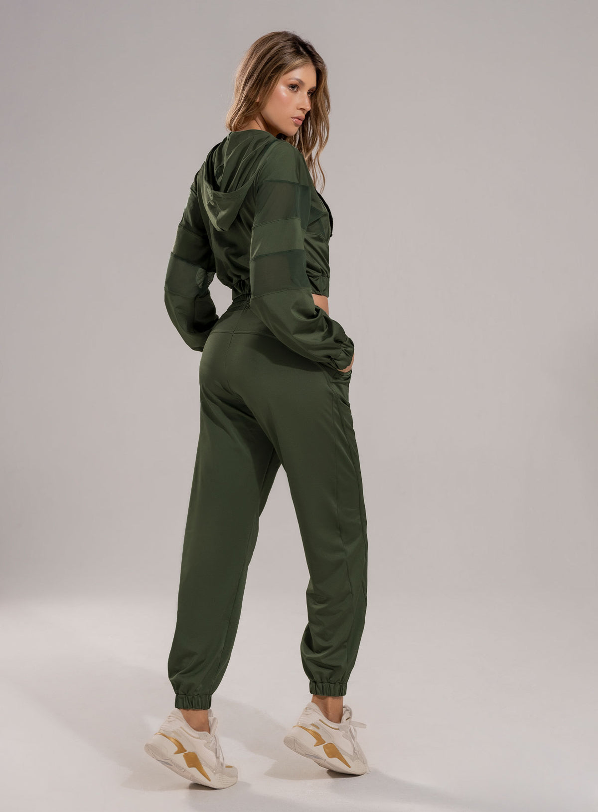 Pantalon deportivo color verde para mujer, marca BABALÚ, referencia 112343, vista trasera. Compra al por mayor en babalu.com.co en COP.
