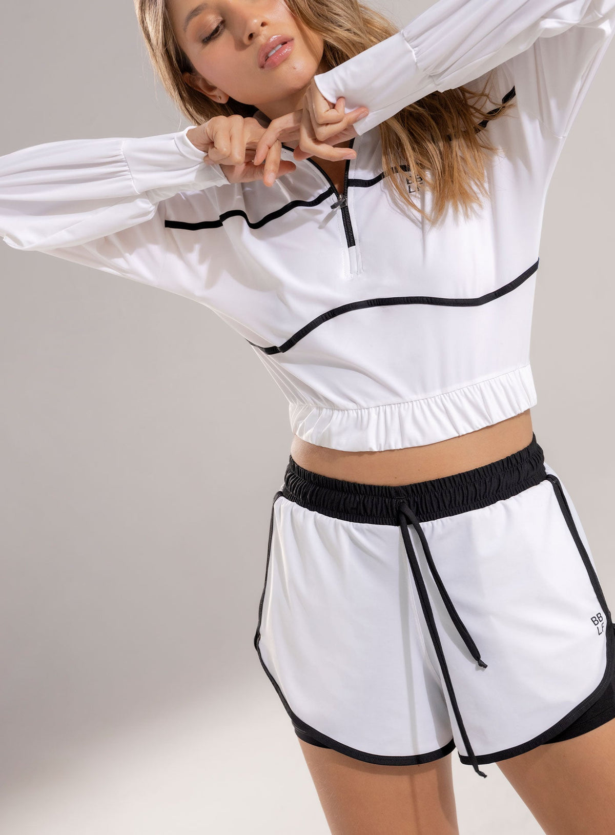 Short deportivo color blanco para mujer, marca BABALÚ, referencia 112403, vista frontal. Compra al por mayor en babalu.com.co en COP.