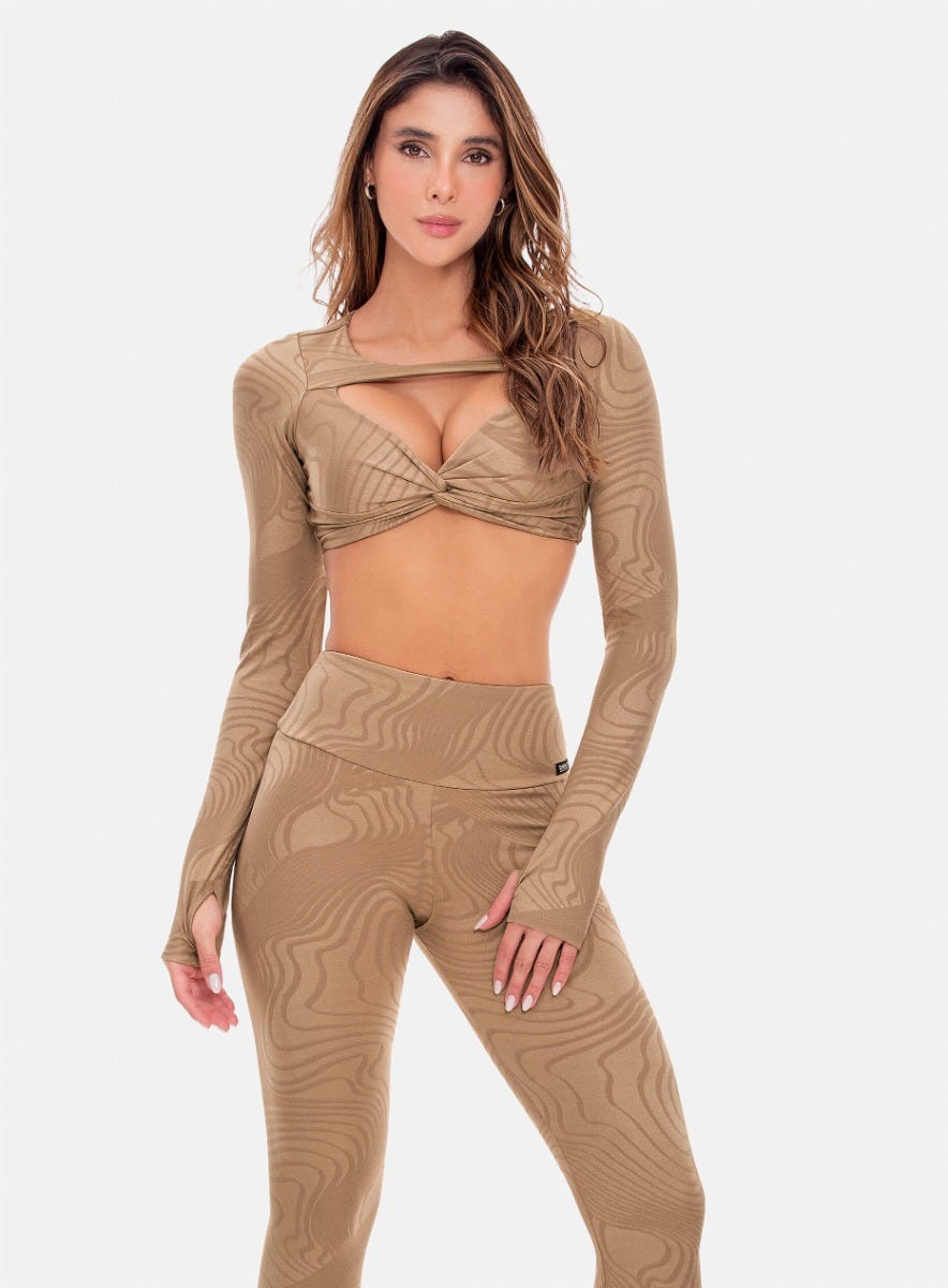 Top deportivo color beige para mujer, marca BABALÚ, referencia 107533, vista frontal. Compra al por mayor en babalu.com.co en COP.