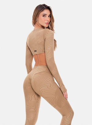 Top deportivo color beige para mujer, marca BABALÚ, referencia 107533, vista trasera. Compra al por mayor en babalu.com.co en COP.