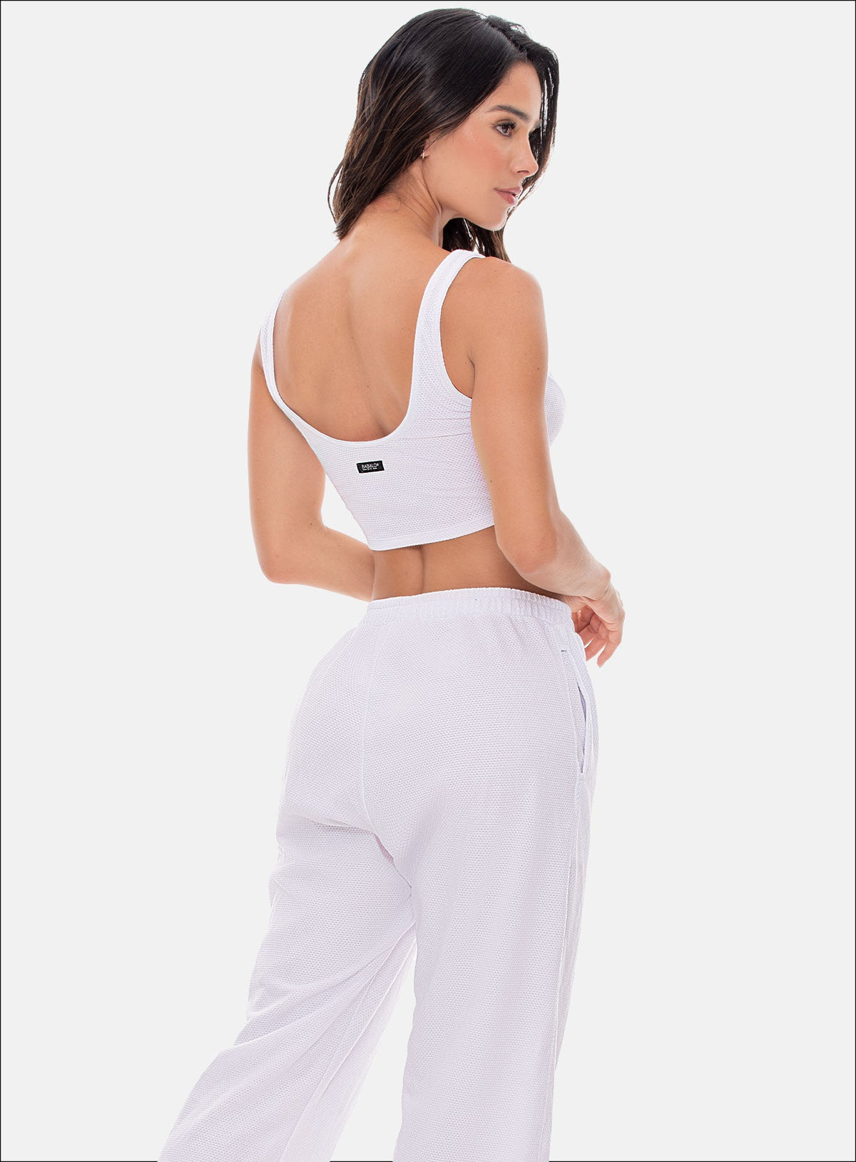 Top deportivo color blanco para mujer, marca BABALÚ, referencia 107983, vista trasera. Compra al por mayor en babalu.com.co en COP.