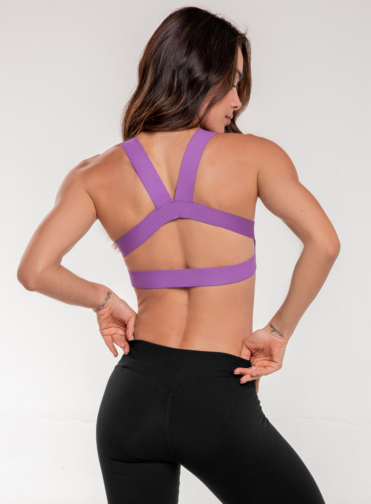 Top deportivo color coral para mujer, marca BABALÚ, referencia 92343, vista trasera. Compra al por mayor en babalu.com.co en COP.