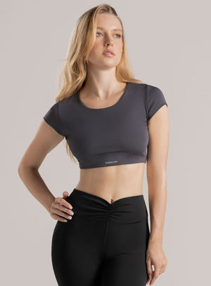 Top deportivo color gris para mujer, marca BABALÚ, referencia 113673, vista frontal. Compra al por mayor en babalu.com.co en COP.