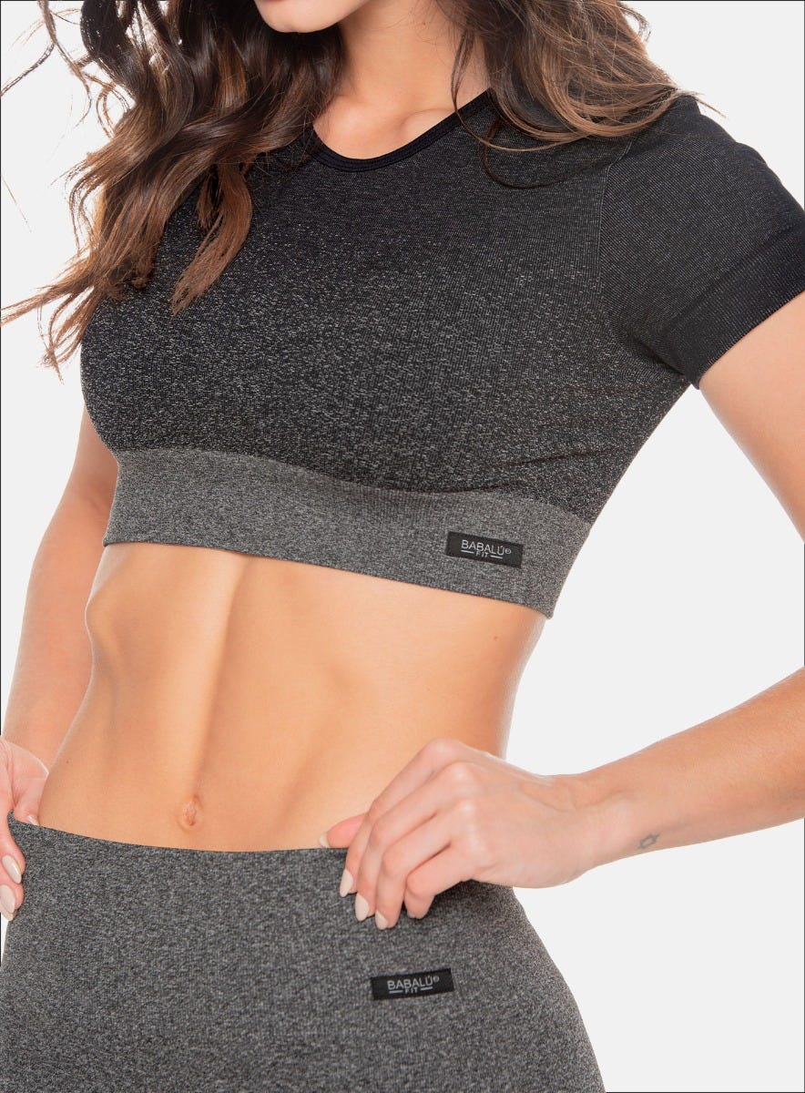 Top deportivo color negro para mujer, marca BABALÚ, referencia 109273, vista frontal. Compra al por mayor en babalu.com.co en COP.