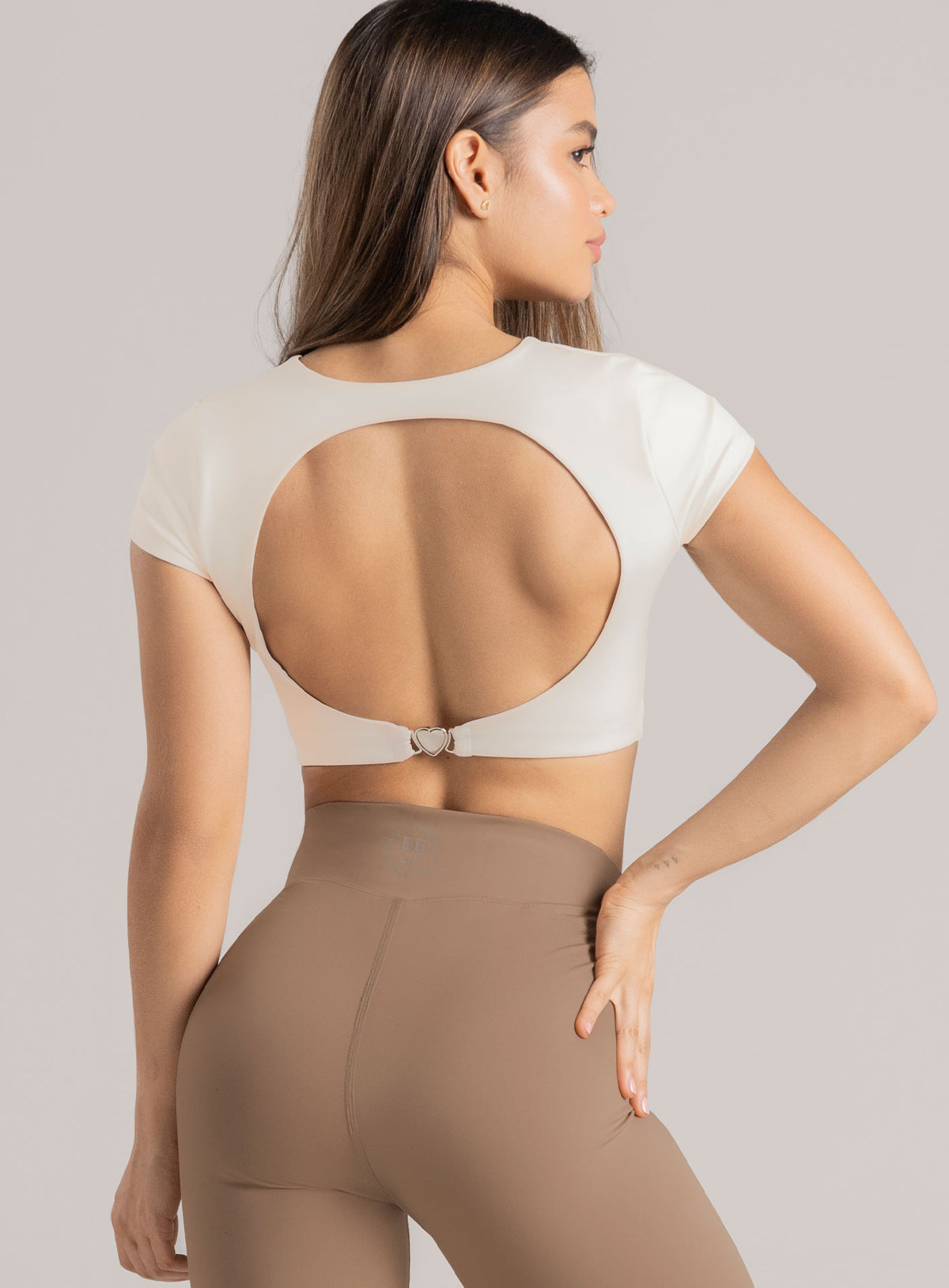 Top deportivo color verde para mujer, marca BABALÚ, referencia 113673, vista trasera. Compra al por mayor en babalu.com.co en COP.