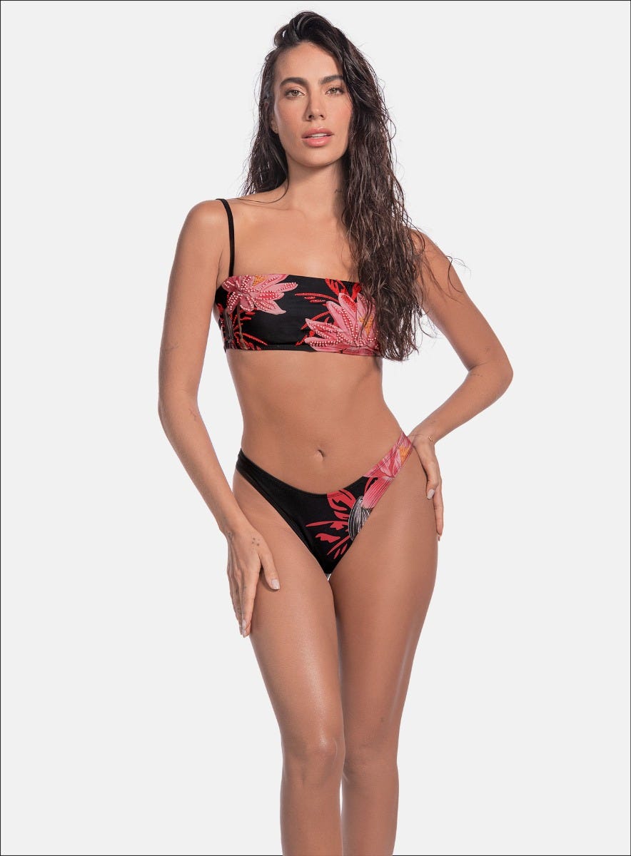 Vestido de color negro flor rosa para mujer, marca BABALÚ, referencia 19054, vista frontal. Compra al por mayor en babalu.com.co en COP.